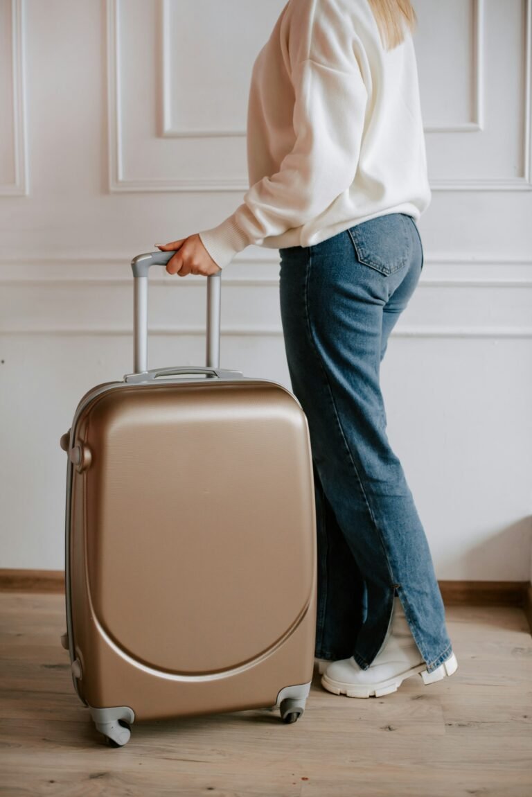 Ways to Avoid Getting Ripped Off Abroad: Smart Tips for Savvy Travelers